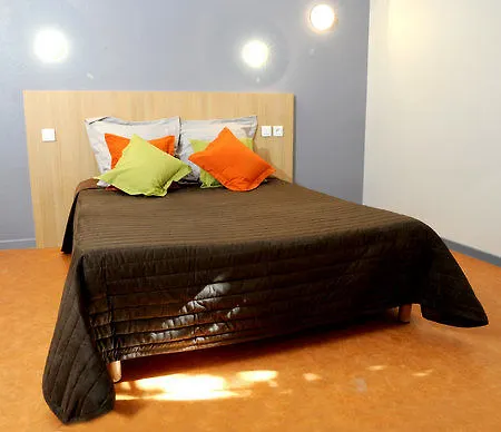 Balladins Chelles Hotel 2*
